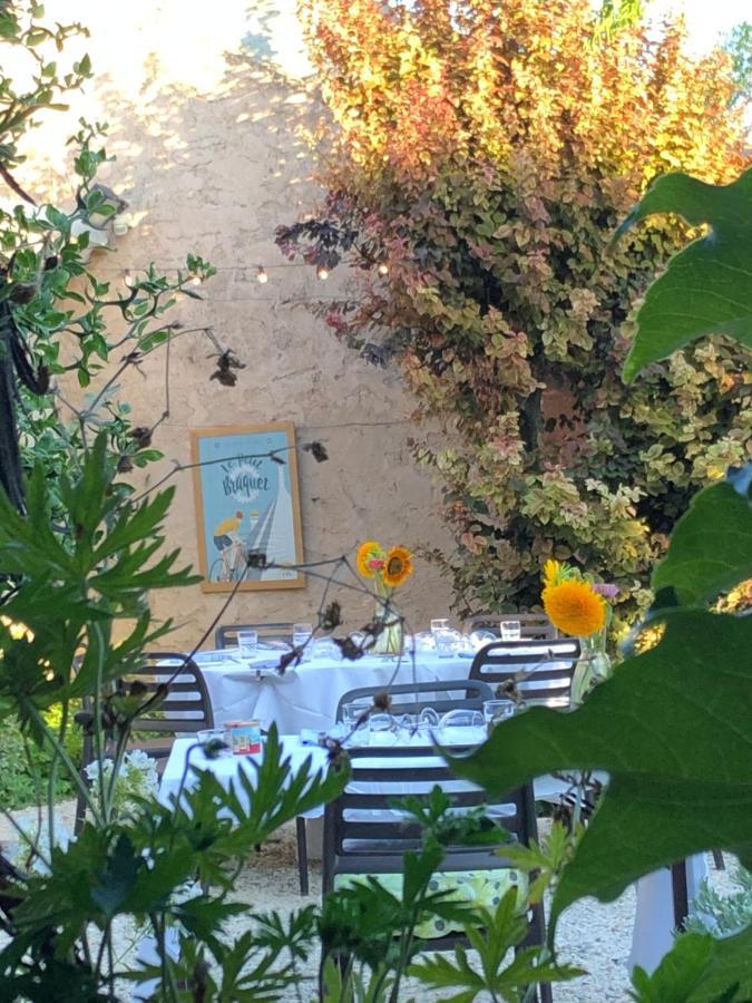 La Belle Etoile Chambres Roaix 外观 照片