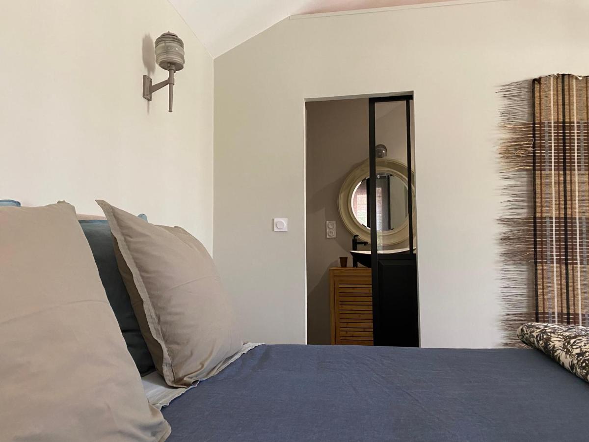 La Belle Etoile Chambres Roaix 外观 照片