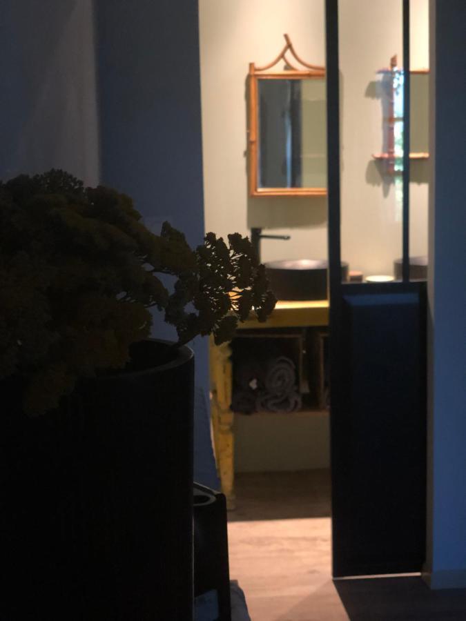 La Belle Etoile Chambres Roaix 外观 照片